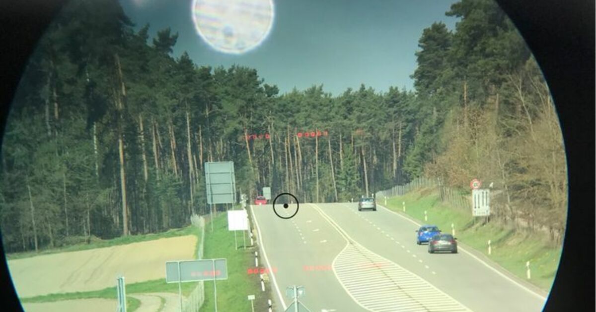 Raser-auf-der-B20-bei-Arnschwang-erwischt