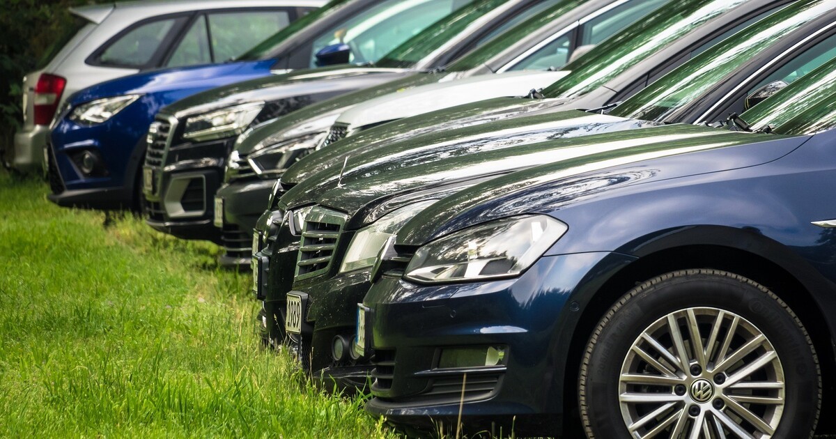 Von-Gra-bis-Obertraubling-Autoknacker-erbeuten-kleine-Geldbetr-ge