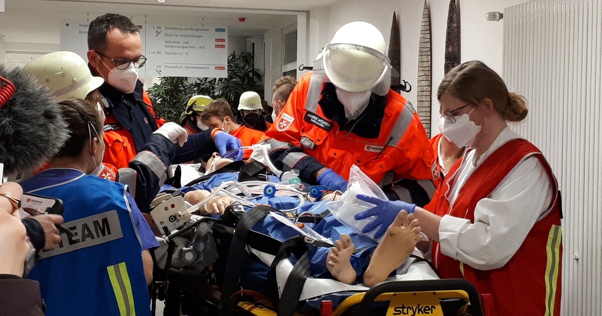 Übungseinsatz beim Krankenhaus St. Josef in Regensburg war ein Erfolg