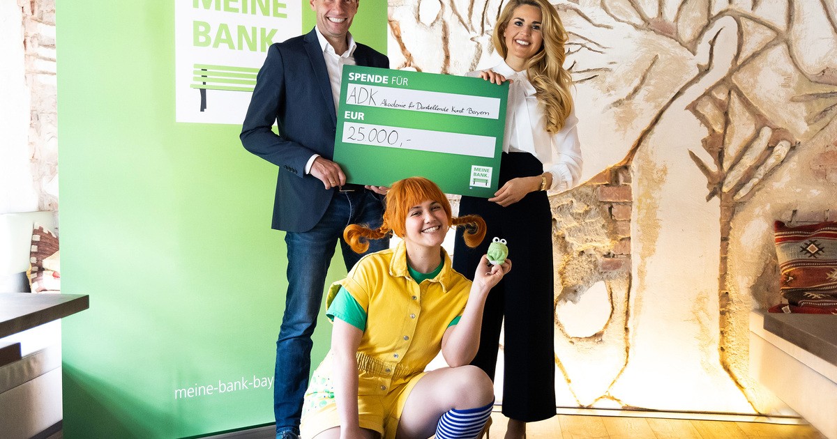 VR Bank NiederbayernOberpfalz unterstützt KunstAkademie charivari