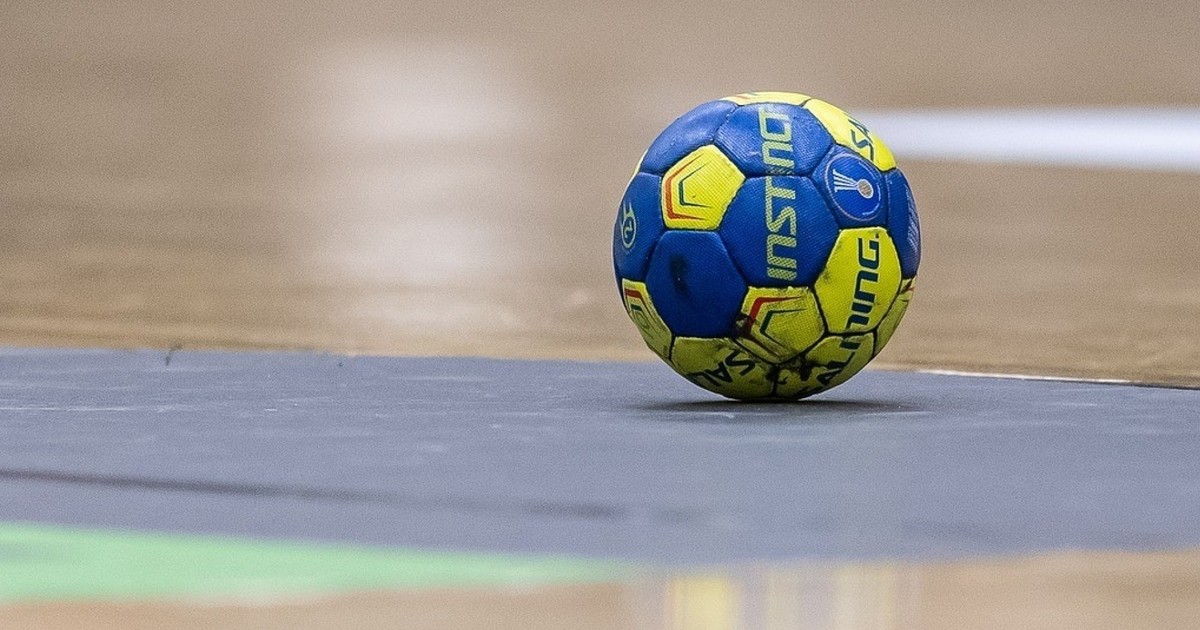 Regensburger-Handballerinnen-in-Rostock-siegreich
