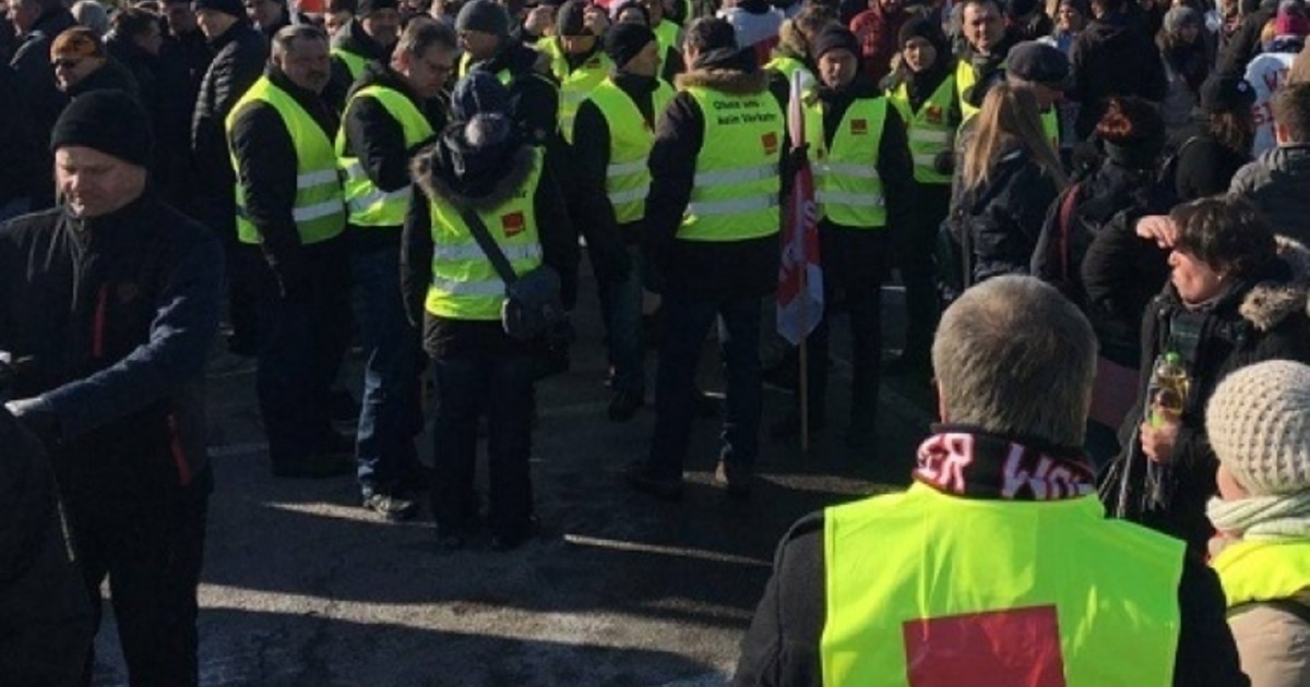 ver-di-trommelt-zu-Warnstreiks-im-ffentlichen-Dienst-in-Regensburg-und-zur-Demo-durch-die-Stadt
