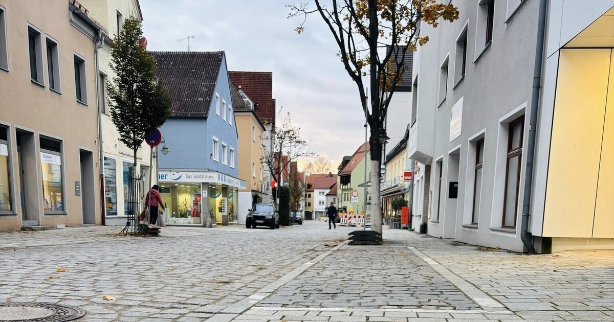 Schwandorf-Verkehrsfreigabe-f-r-die-Breite-Stra-e-14-Tage-fr-her-als-geplant