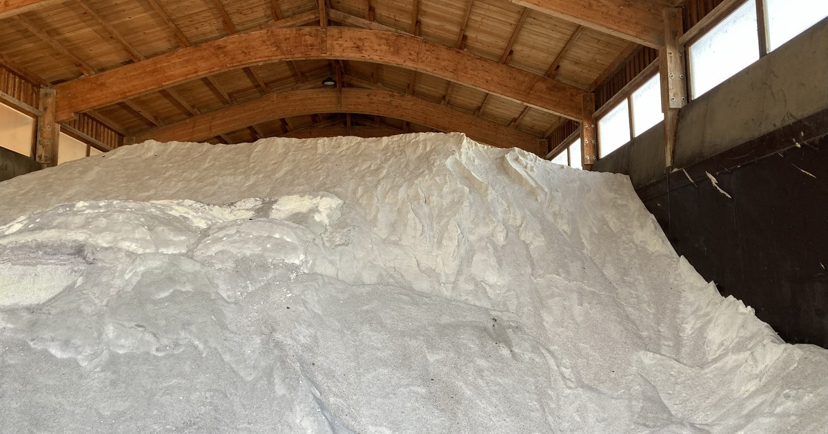 Abensberg-Volle-Salzlager-bei-der-Stra-enmeisterei