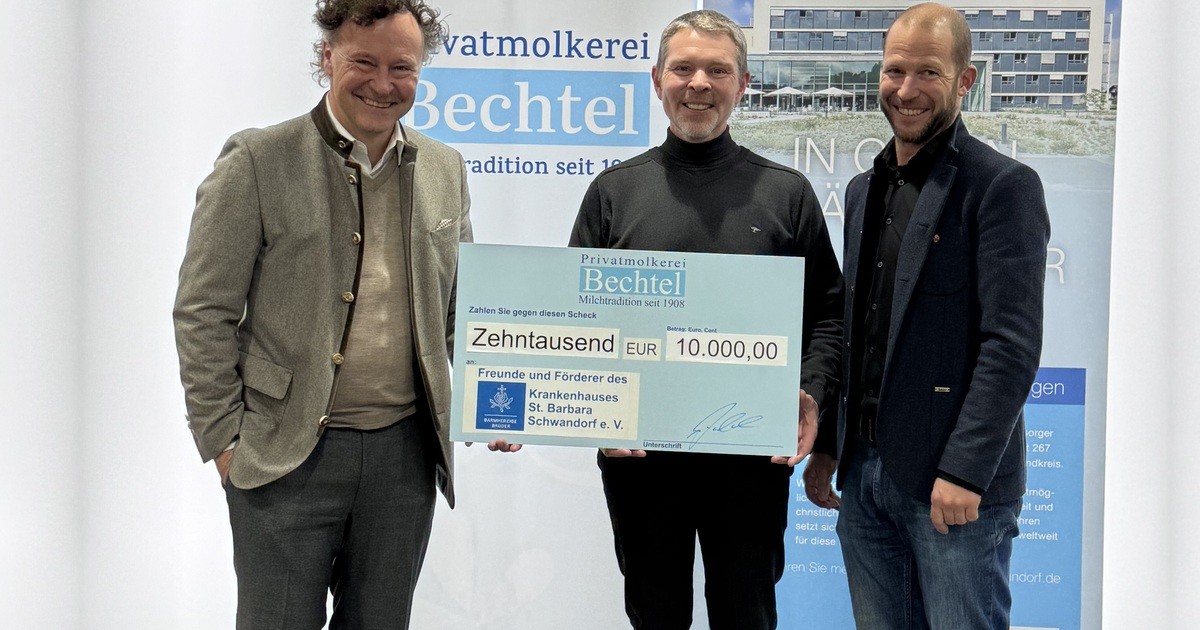 Schwandorf-Erneut-Spende-der-Privatmolkerei-Bechtel-an-Krankenhaus-F-rderverein