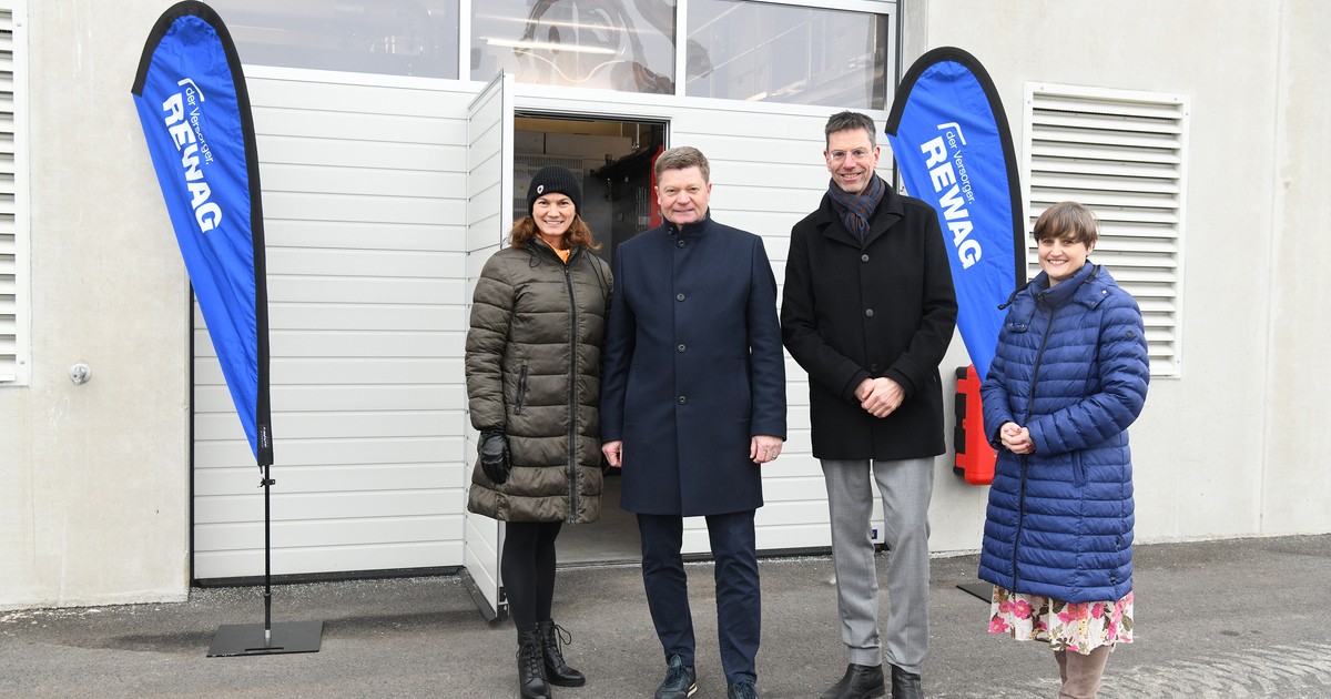 Neues-Biomasseheizwerk-in-Neutraubling-jetzt-offiziell-in-Betrieb