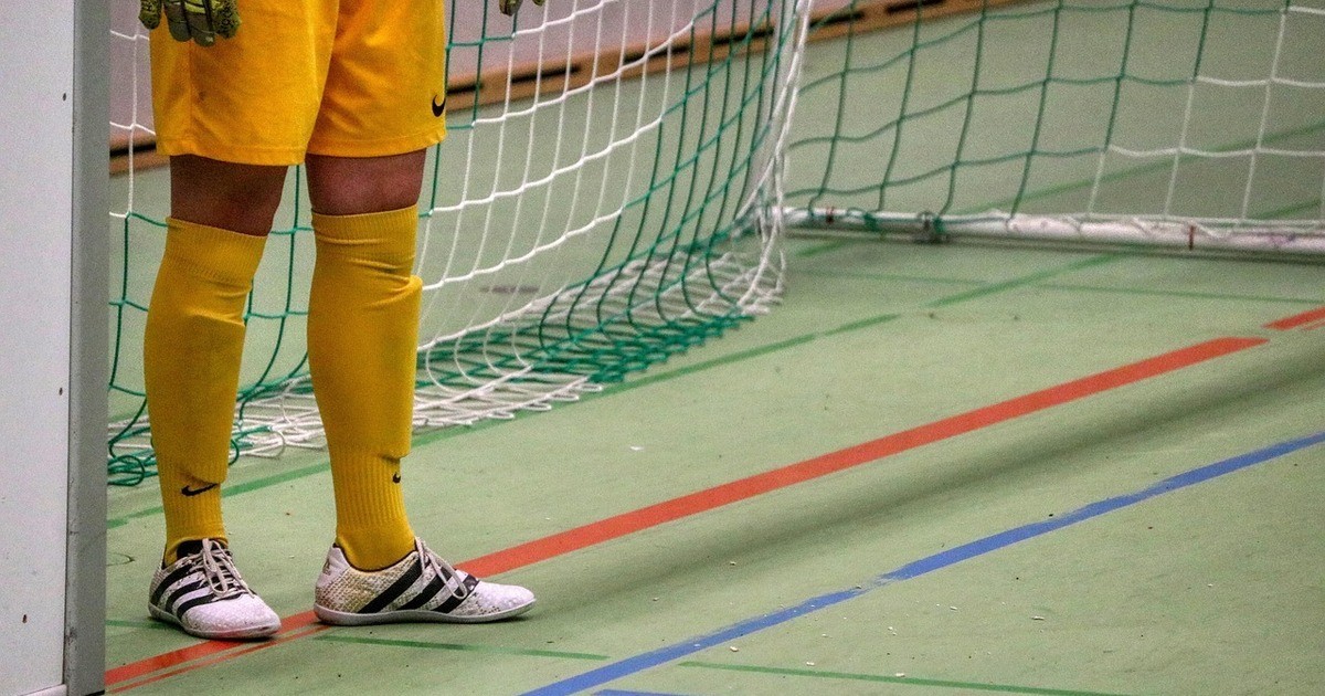 Hallenfu-ball-Stadt-Meisterschaft-am-Samstag-in-Regensburg