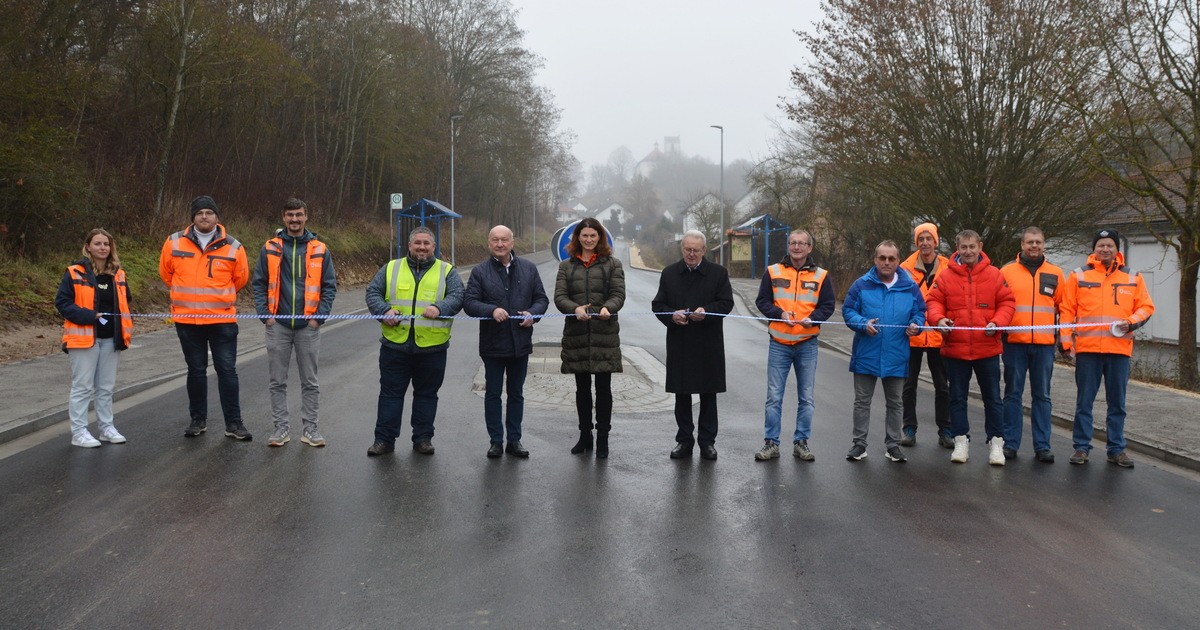 Baustelle-fertig-Ortsdurchfahrt-von-Undorf-nach-Monaten-wieder-frei