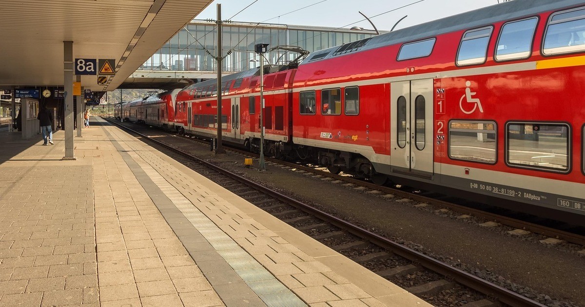 agilis-verkauft-am-Hauptbahnhof-Regensburg-auch-2026-Fernverkehr-Tickets-und-dann-