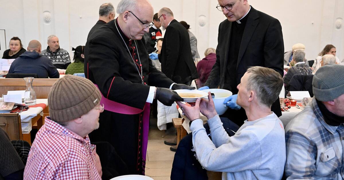 Christmette-f-r-Bed-rftige-in-Regensburg