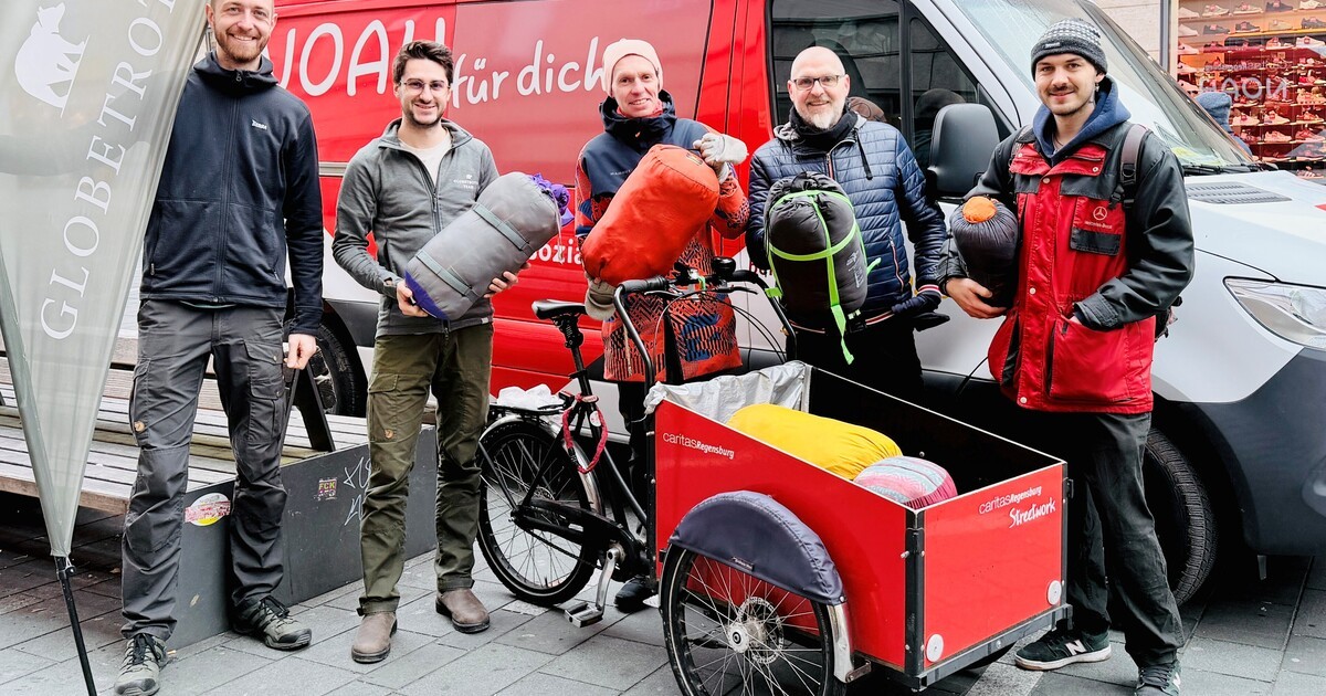 Caritas-Regensburg-verteilt-gespendete-Schlafs-cke-an-Obdachlose