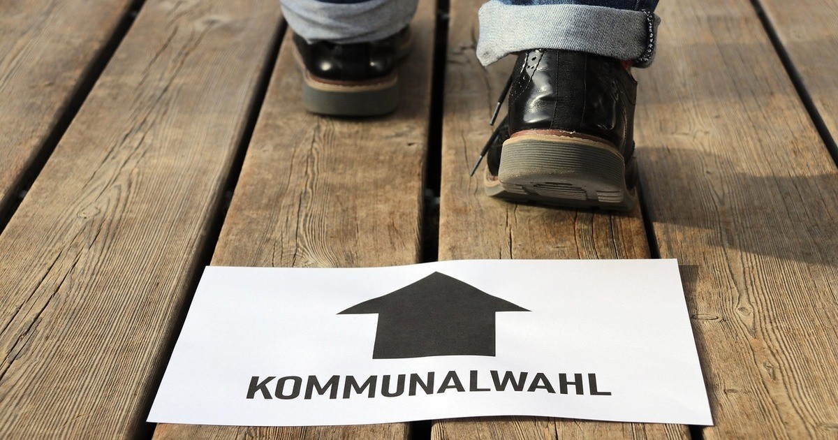 Kommunalwahl-2026-F-nf-Bewerber-innen-um-Regensburger-Landrats-Posten