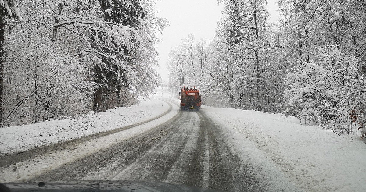 Winterdienst-in-Regensburg-hat-noch-genug-Streusalz-Kreisbauhof-in-Mintraching-nicht