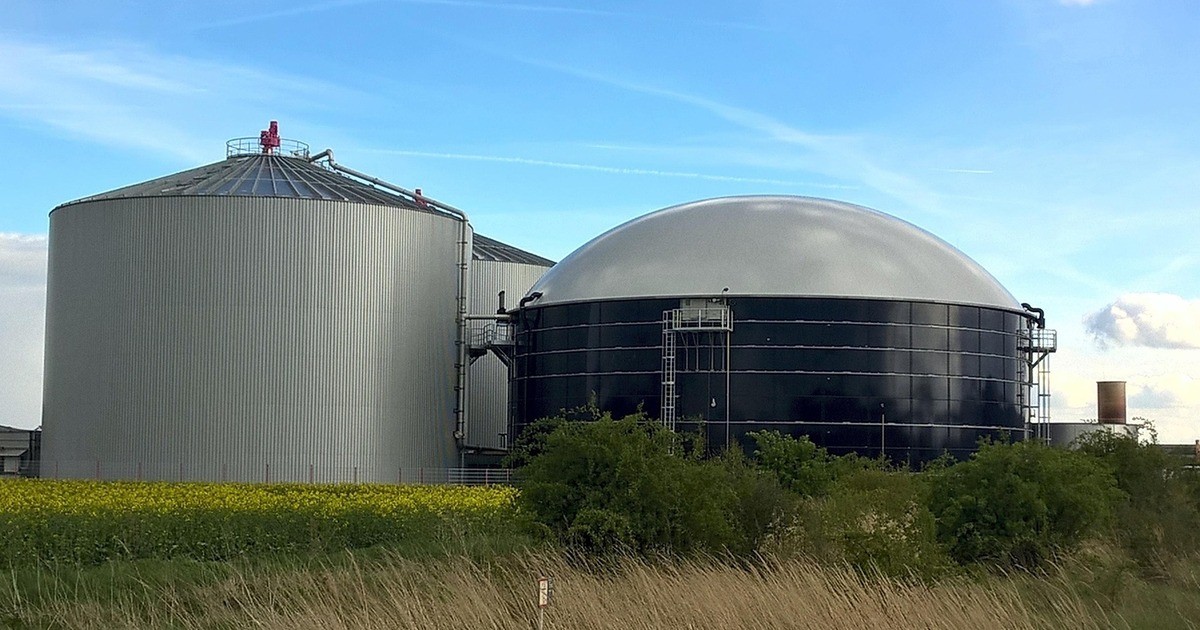 Bayernwerk-und-Gr-ngas-starten-Biogasanlage-in-Arnschwang