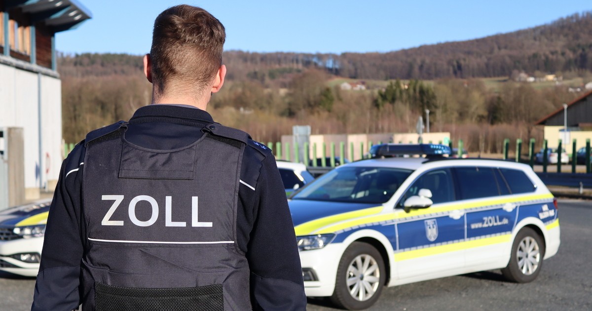 Zoll-aus-Furth-im-Wald-entdeckt-8400-Schmuggelzigaretten