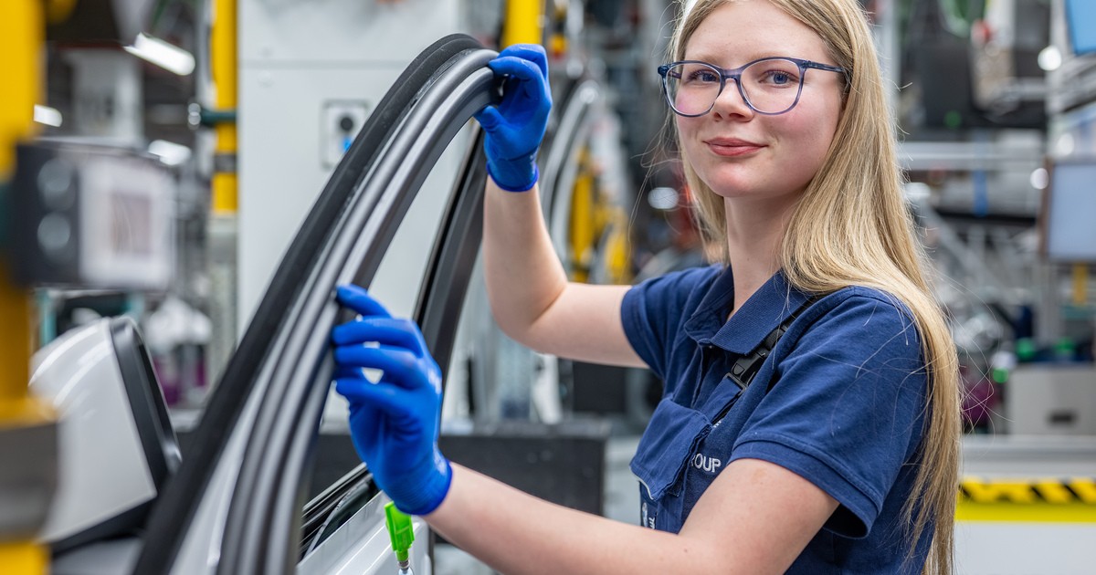Gro-er-Berufsinfotag-am-Samstag-bei-BMW-Regensburg