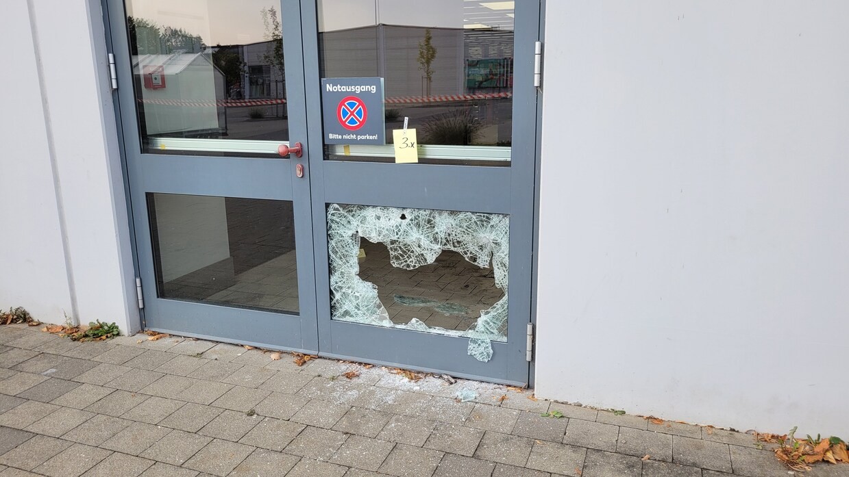 © charivari / Hegele