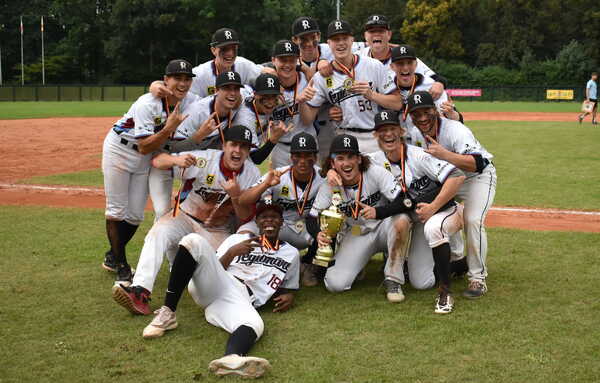 &copy; Guggenberger Legion&auml;re