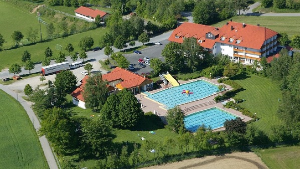&copy; Freibad Sattelbogen/Gemeinde Traitsching