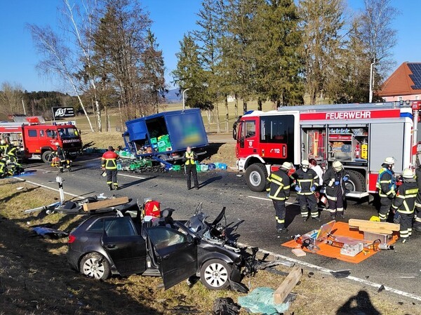 &copy; Feuerwehr Landkreis Cham