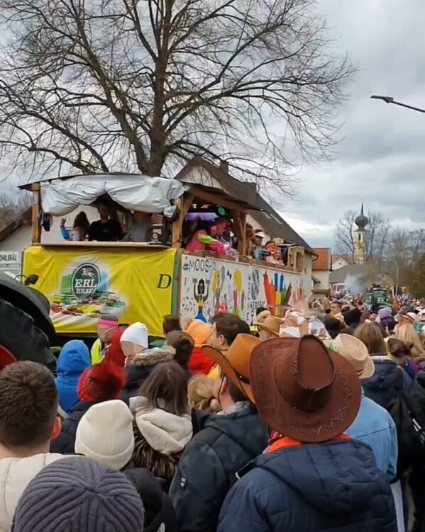 charivari, &copy; charivari