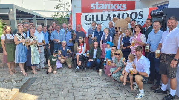 &copy; charivari / Hegele