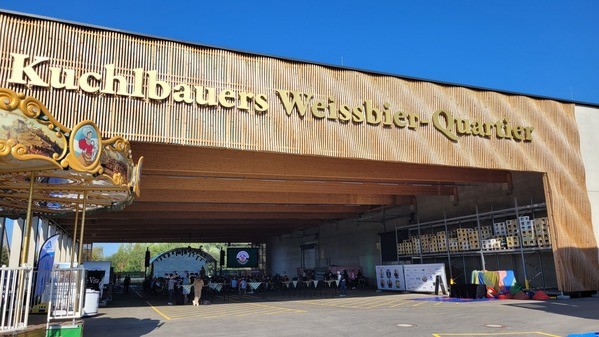 &copy; charivari / HE