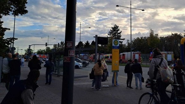 &copy; charivari/H&ouml;rer