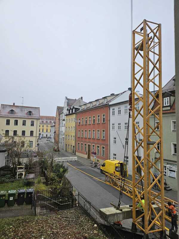 &copy; charivari / as