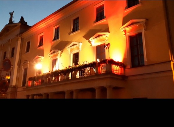 &copy; Bild: charivari