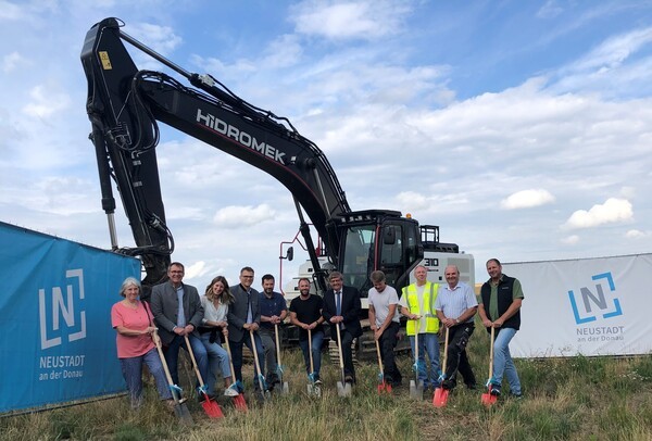 &copy; Spatenstich Regenr&uuml;ckhaltebecken; Holzapfel
