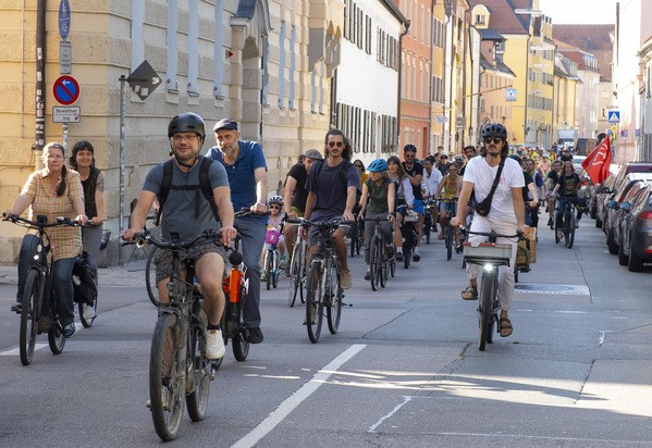 &copy; Klaus M&uuml;ller