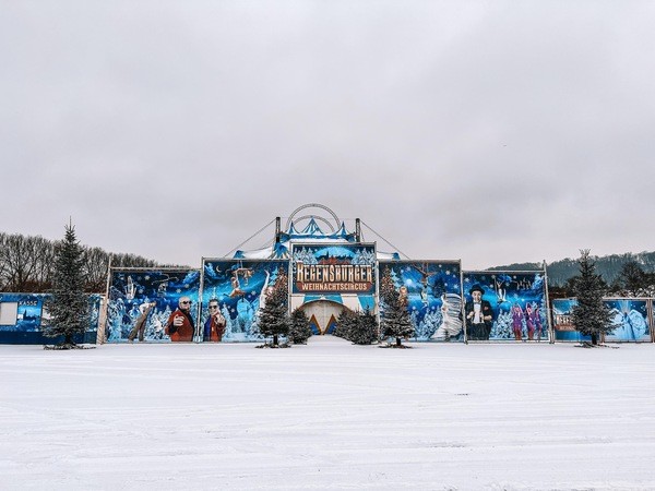 &copy; Regensburger Weihnachtscircus