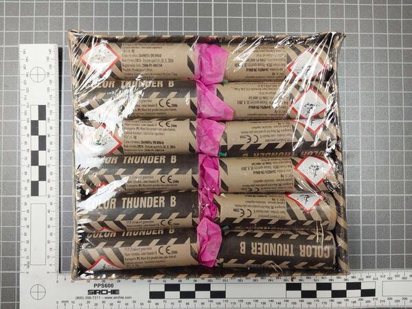 &copy; Sichergestellte Pryotechnik; Bundespolizei