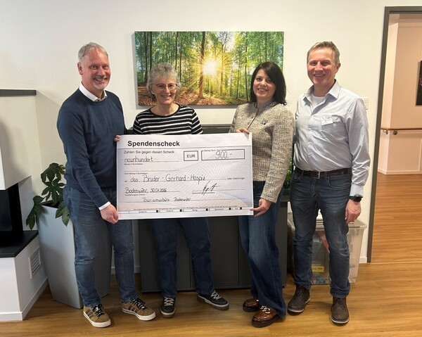 &copy; Spenden&uuml;bergabe; Wolfgang Wack
