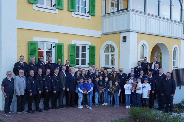 &copy; ERLUS, Celina Beck