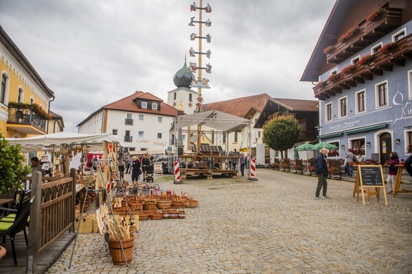 &copy; Marktplatz Lam, Evi Lemberger