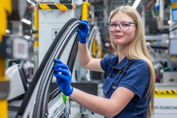 &copy; Bild: Armin Weigel im Auftrag des BMW Group Werks Regensburg