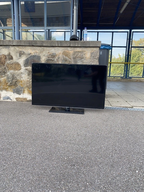 &copy; Quelle: PI Schwandorf, PM Glaser / Bildunterschrift: Fernseher in der Steinberger Stra&szlig;e