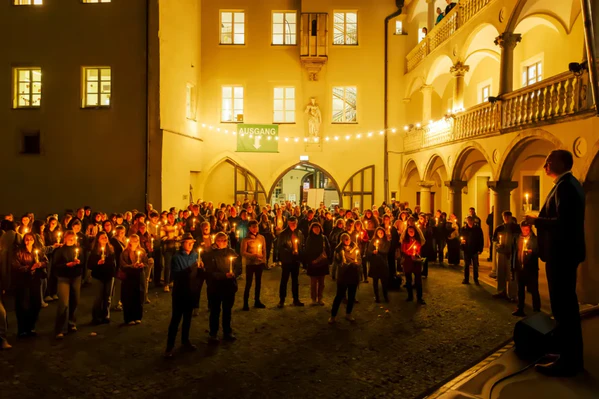 &copy; Bild: zeigt die Lange Nacht der Demokratie 2024 in Regensburg - Foto: Stadt Regensburg // Christian Kaister